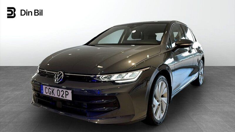 Mörkgrå Ny 2024 VW Golf VIII Life Halvkombi | 339 900 kr (Marknadspris) - Bild 1/4