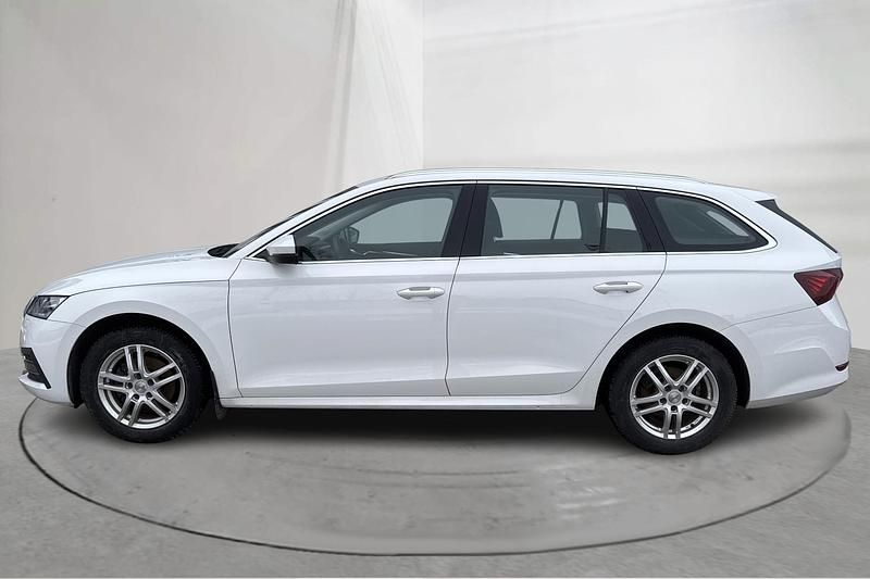 Begagnad Skoda Octavia Style 110 HK (80 kW) 2023 Vit Kombi