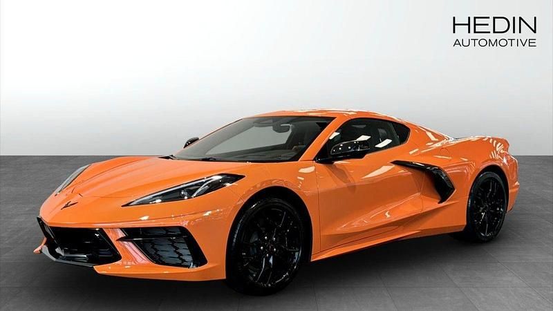 Orange Begagnad 2024 Chevrolet Corvette Stingray Cab | 1 399 900 kr (Marknadspris) - Bild 1/4