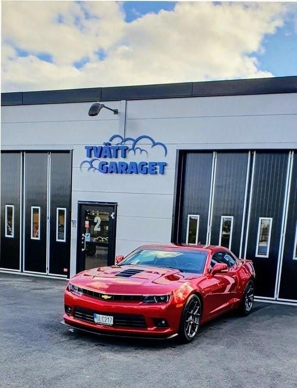 Röd Begagnad 2014 Chevrolet Camaro SS Sportkupé | 349 000 kr (Superpris) - Bild 1/4