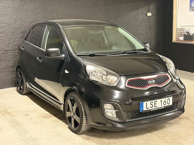 Begagnad Kia Picanto 69 HK (50 kW) 2014 Svart Halvkombi