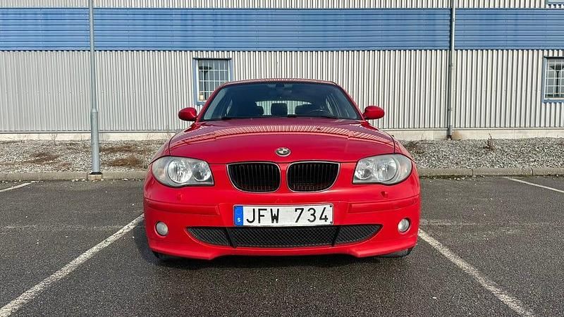 Begagnad BMW 116 116 HK (85 kW) 2006 Halvkombi