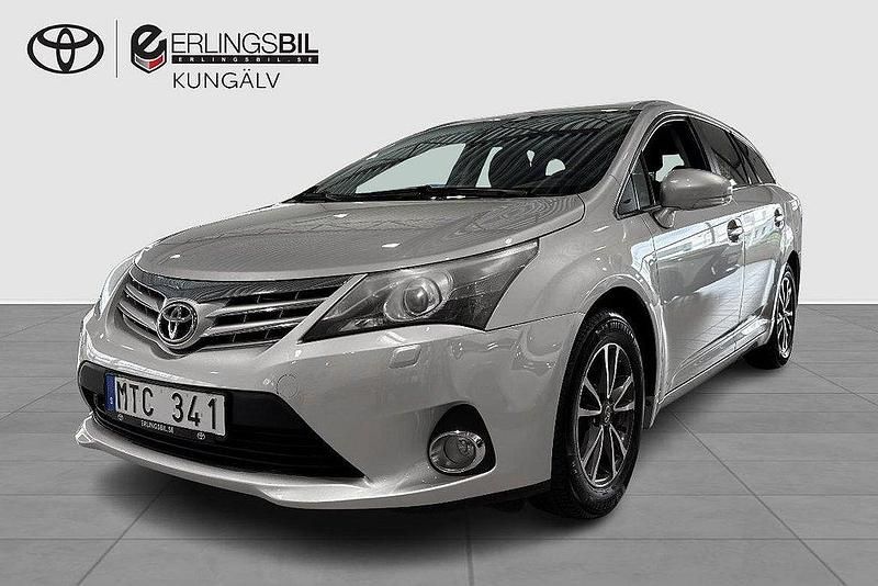 Silver Begagnad 2011 Toyota Avensis Business Edition Kombi | 94 900 kr (Marknadspris) - Bild 1/4