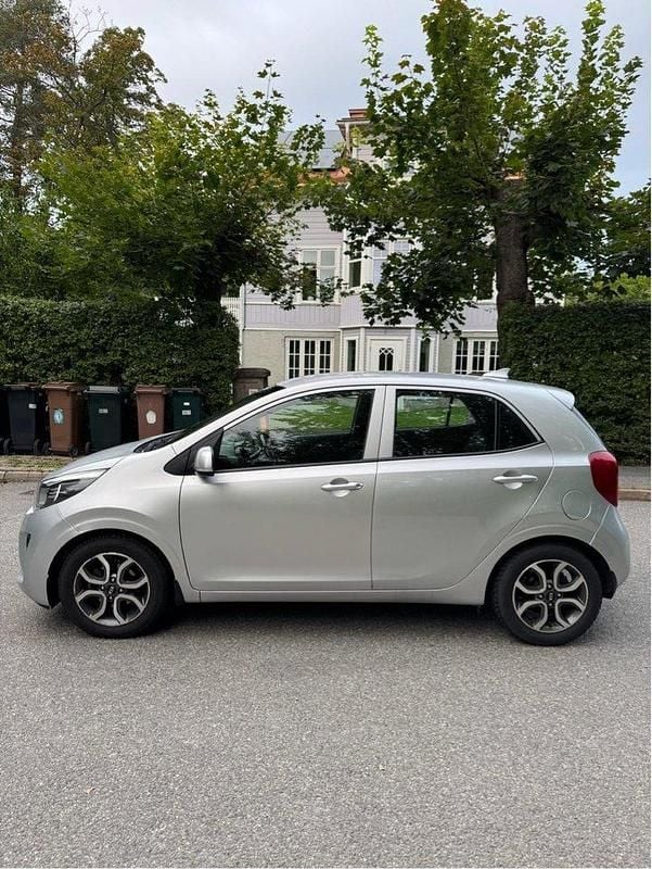 Grå Begagnad 2018 Kia Picanto Advance Halvkombi | 64 900 kr (Bra pris) - Bild 1/4