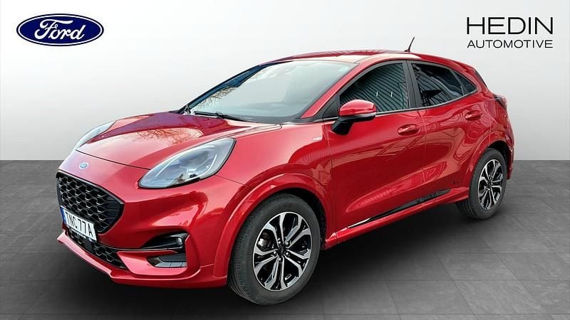 Röd Begagnad 2022 Ford Puma ST-Line SUV | 209 000 kr (Marknadspris) - Bild 1/4