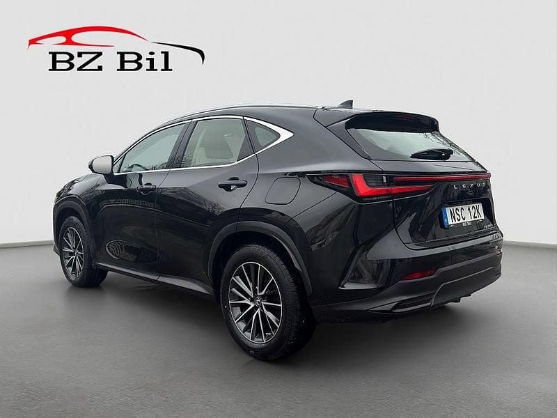 Begagnad Lexus NX350h Business Edition 242 HK (177 kW) 2022 Svart SUV