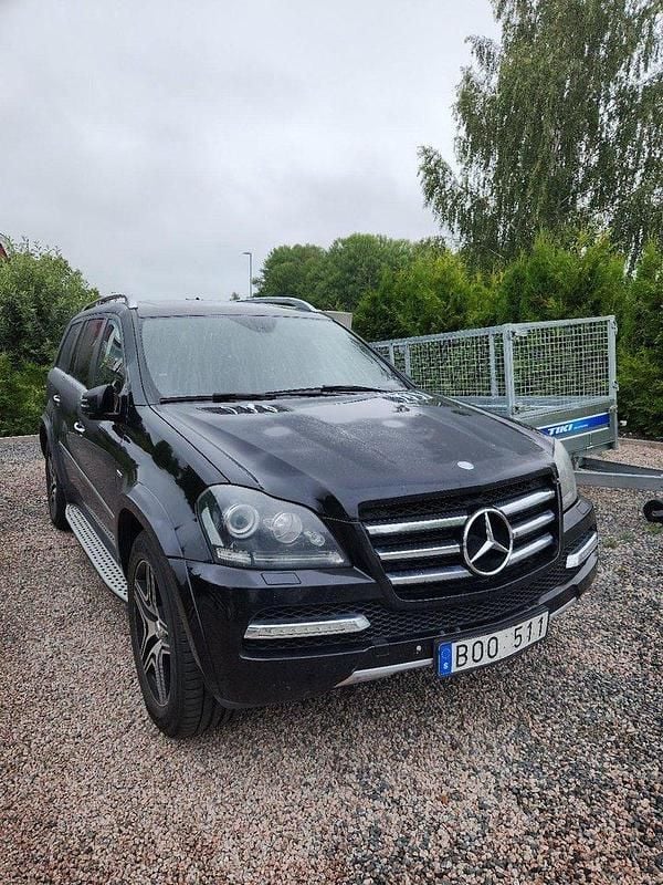 Svart Begagnad 2012 Mercedes GL350 Edition SUV | 149 500 kr (Bra pris) - Bild 1/4