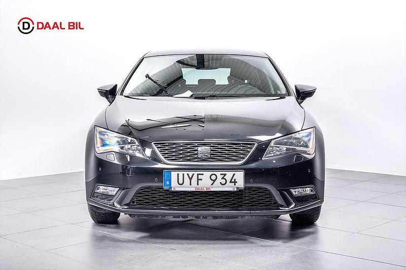 Begagnad Seat Leon Style 110 HK (80 kW) 2016 Svart Halvkombi