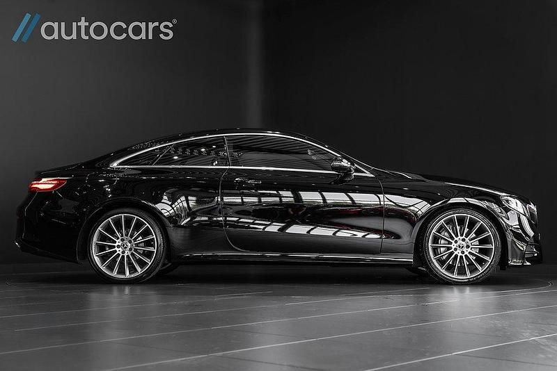 Svart Begagnad 2019 Mercedes E220 AMG Sportkupé | 379 000 kr (Bra pris) - Bild 1/4