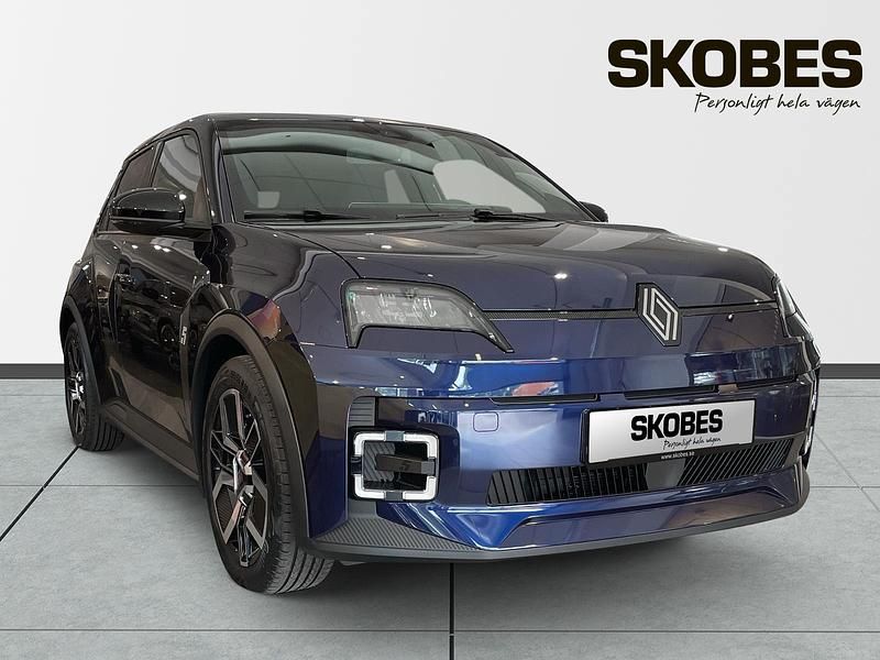 Blå Ny 2025 Renault 5 E-Tech Techno Halvkombi | 410 800 kr (Marknadspris) - Bild 1/3