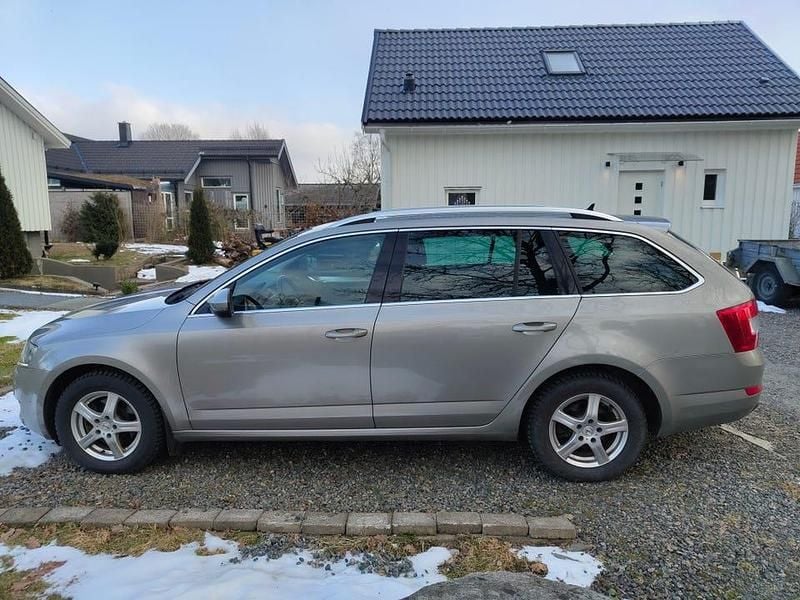 Begagnad Skoda Octavia 110 HK (80 kW) 2016 Halvkombi