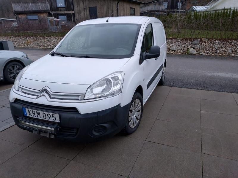 Vit Begagnad 2014 Citroën Berlingo Minibuss | 30 000 kr (Marknadspris) - Bild 1/4