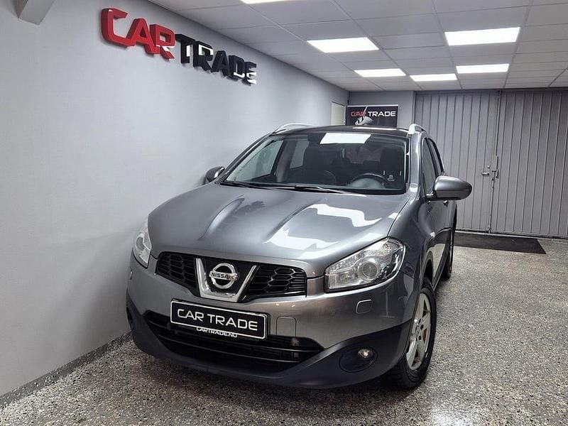 Grå Begagnad 2012 Nissan Qashqai Tekna SUV | 59 900 kr (Marknadspris) - Bild 1/4