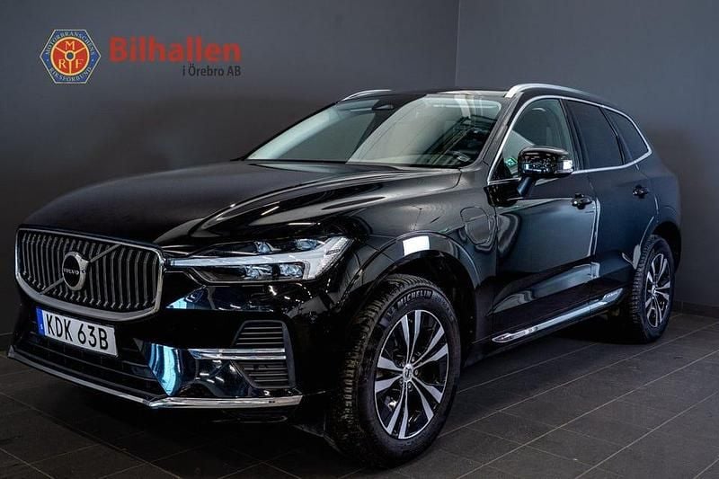 Svart Begagnad 2023 Volvo XC60 Core SUV | 409 000 kr (Bra pris) - Bild 1/4
