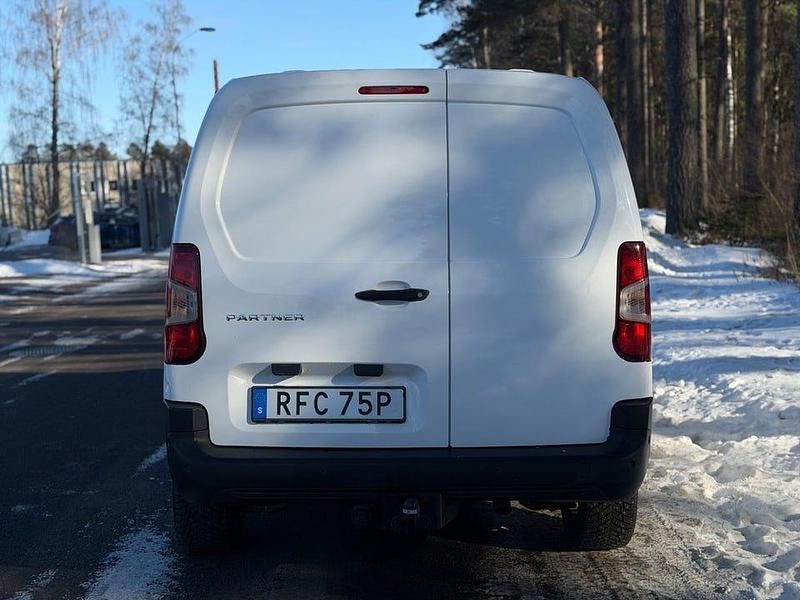 Begagnad Peugeot Partner 131 HK (96 kW) 2020 Vit Minibuss