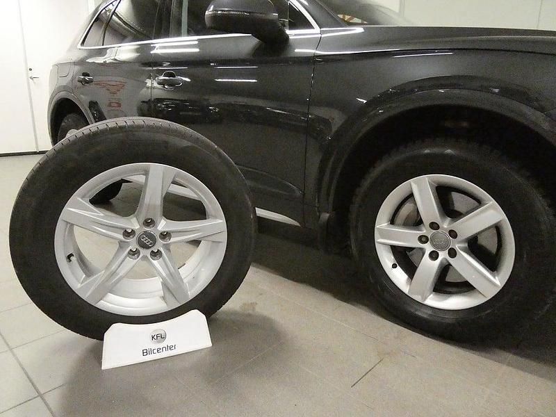 Begagnad Audi Q5 190 HK (139 kW) 2017 Grå SUV