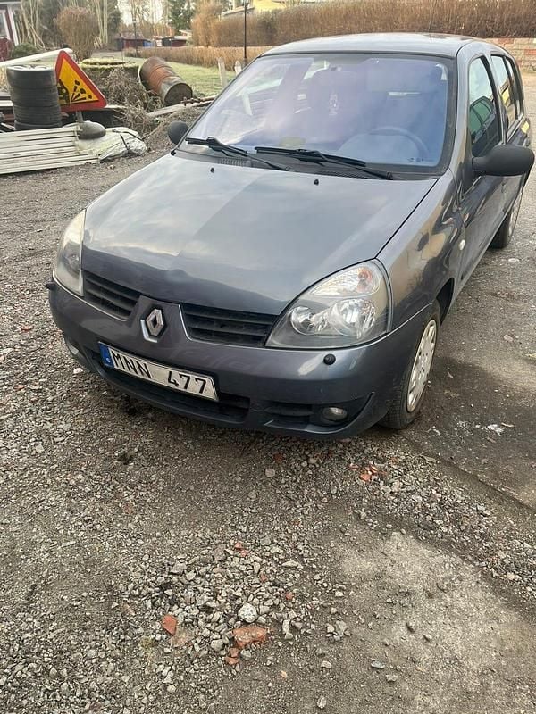 Begagnad 2008 Renault Clio R.S. Halvkombi | 19 000 kr (Marknadspris) - Bild 1/4