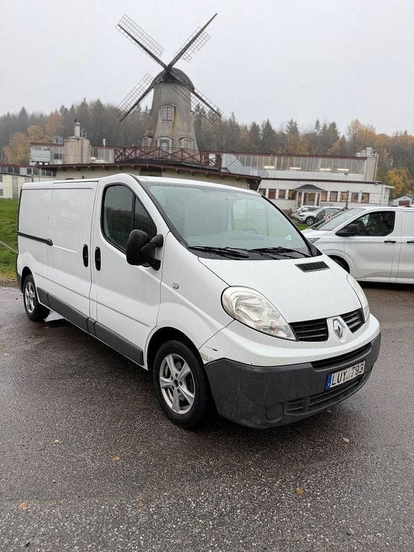 Vit Begagnad 2012 Renault Trafic Van | 39 000 kr (Bra pris) - Bild 1/4