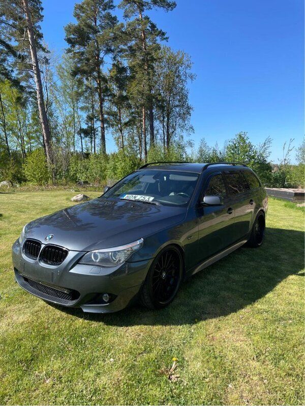 Grå Begagnad 2008 BMW 520 M Sport Kombi | 55 000 kr (Marknadspris) - Bild 1/4