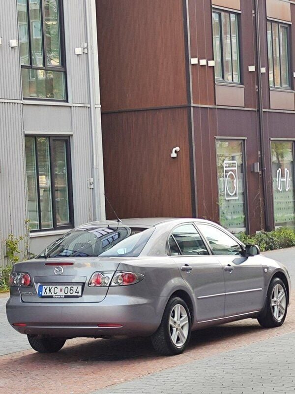 Grå Begagnad 2007 Mazda 6 Inclusive Halvkombi | 27 000 kr (Marknadspris) - Bild 1/4