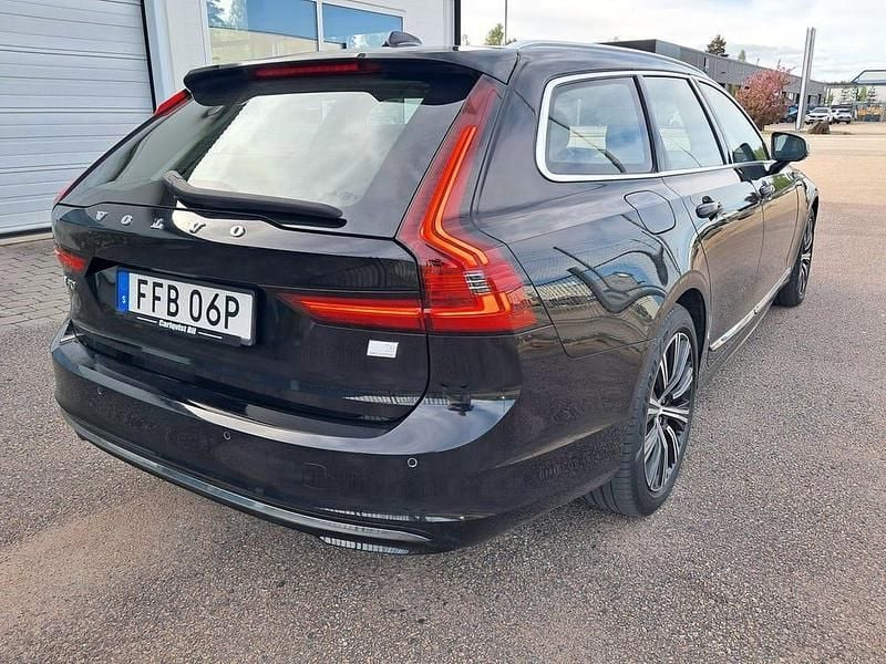 Begagnad Volvo V90 Inscription 253 HK (186 kW) 2022 Svart Kombi