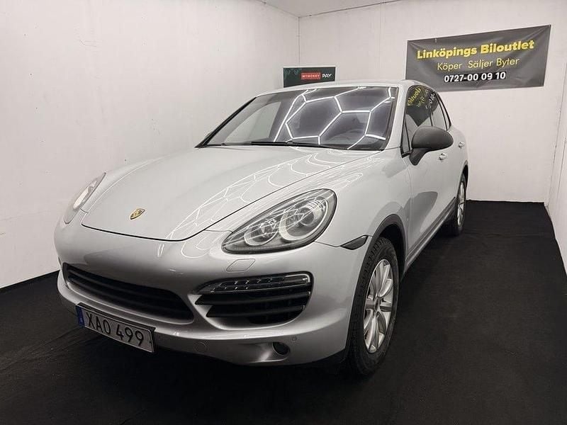 Begagnad Porsche Cayenne 239 HK (175 kW) 2011 Grå SUV