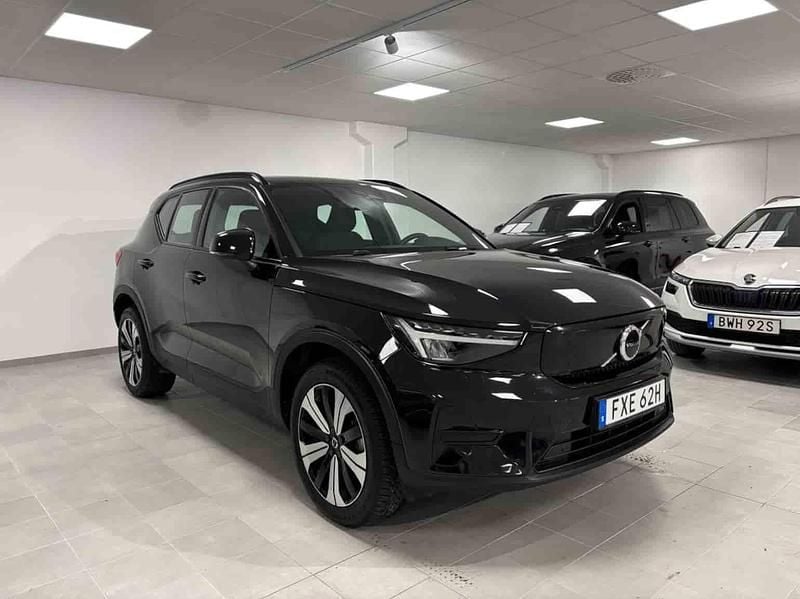 Svart Begagnad 2023 Volvo XC40 Single Motor SUV | 318 500 kr - Bild 1/1