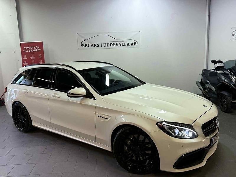 Vit Begagnad 2017 Mercedes C63 AMG AMG Kombi | 449 900 kr (Marknadspris) - Bild 1/4