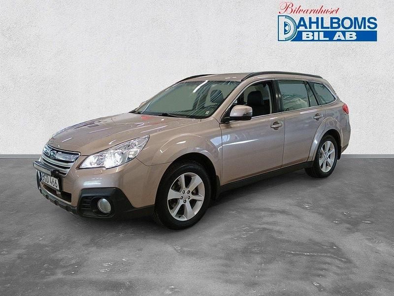 Ljusbrun Begagnad 2013 Subaru Outback SUV | 129 990 kr (Lite dyr) - Bild 1/4