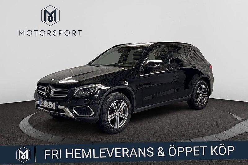 Svart Begagnad 2015 Mercedes GLC220 AMG SUV | 264 800 kr (Marknadspris) - Bild 1/3