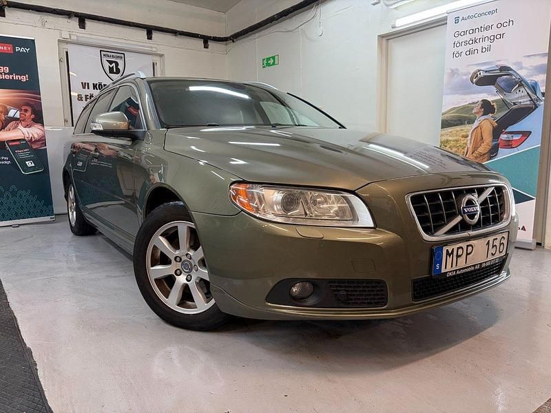 Grön Begagnad 2010 Volvo V70 Summum Kombi | 59 000 kr (Marknadspris) - Bild 1/4