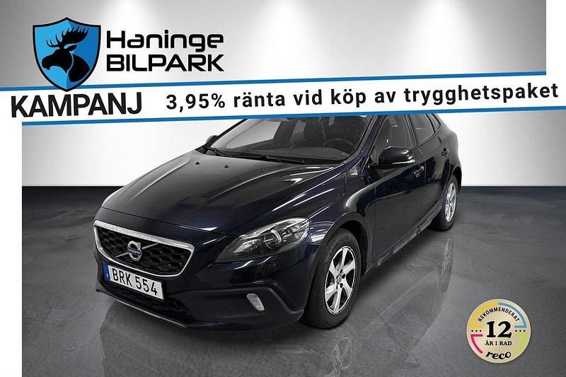Blå Begagnad 2016 Volvo V40 CC Momentum Kombi | 149 900 kr (Marknadspris) - Bild 1/4