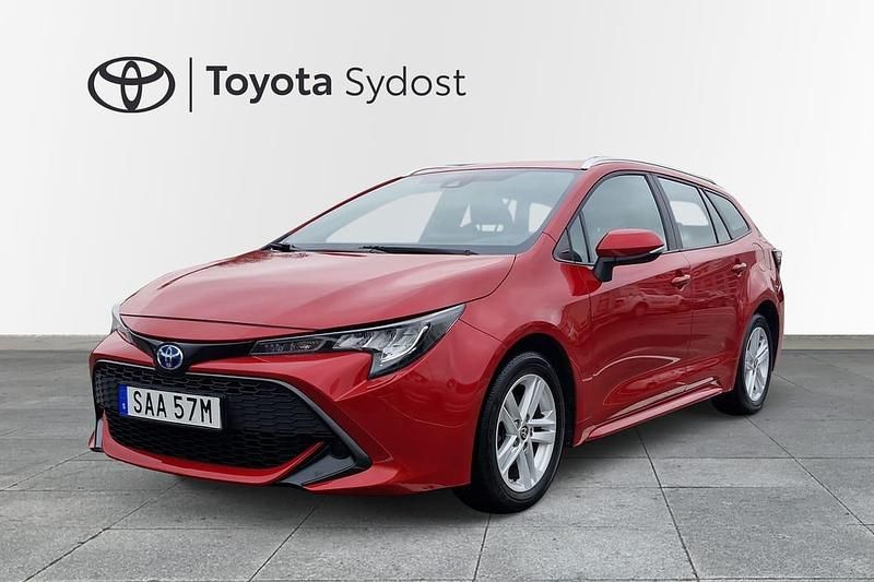 Röd Begagnad 2022 Toyota Corolla Active Kombi | 239 000 kr (Bra pris) - Bild 1/4
