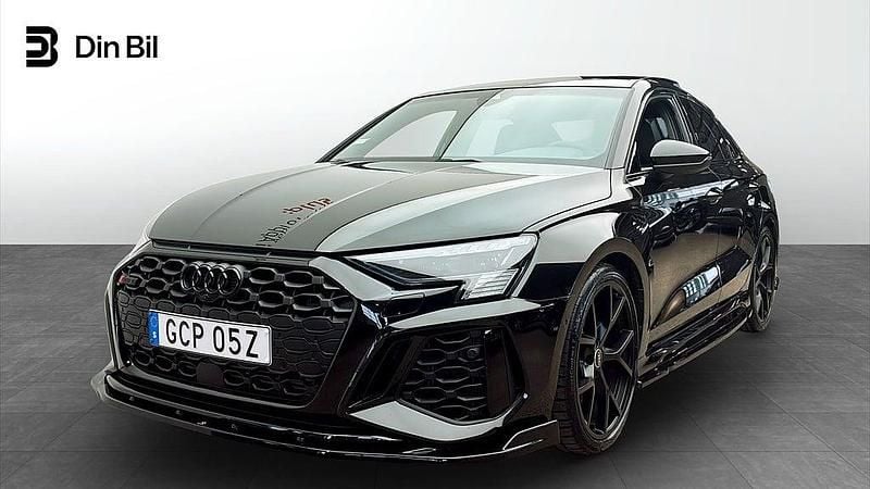 Begagnad Audi RS3 Design 400 HK (294 kW) 2023 Svart Sedan