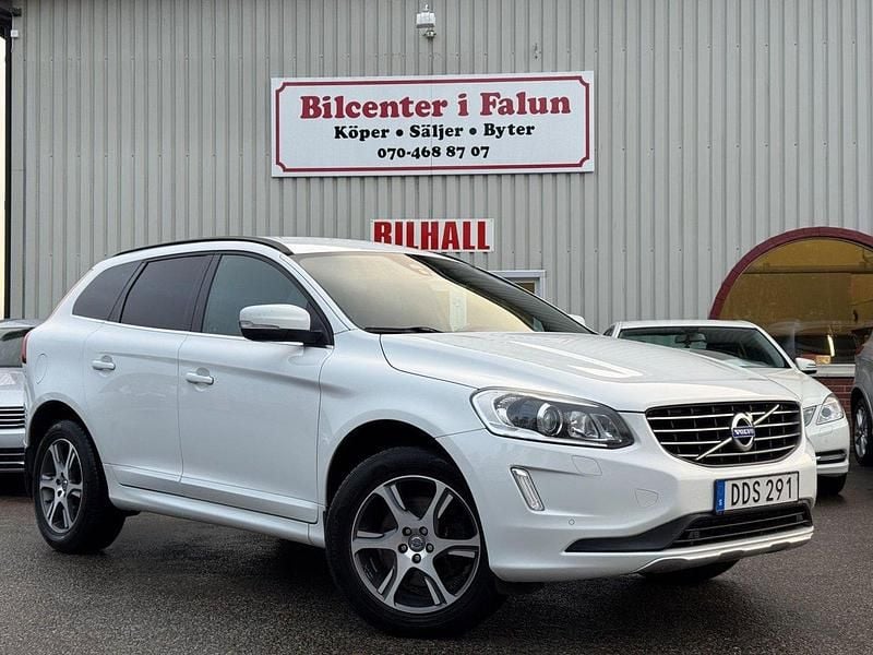Vit Begagnad 2014 Volvo XC60 Momentum SUV | 169 900 kr (Marknadspris) - Bild 1/4