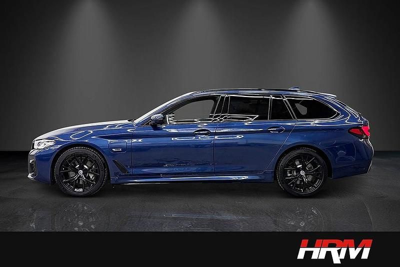 Begagnad BMW 530e M Sport 184 HK (135 kW) 2022 Blå Kombi