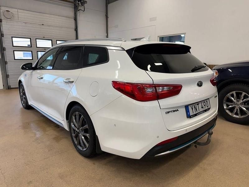 Begagnad Kia Optima Advance 208 HK (152 kW) 2018 Vit Kombi
