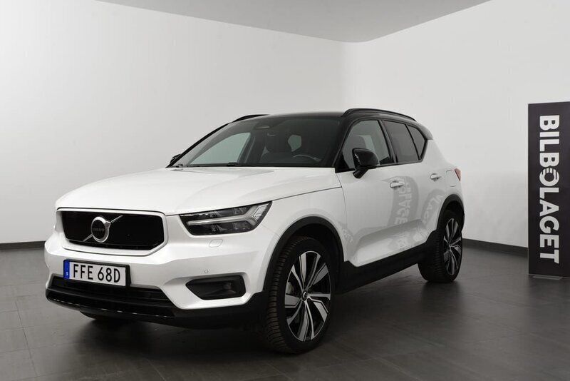 Vit Begagnad 2022 Volvo XC40 Plus SUV | 354 800 kr - Bild 1/4