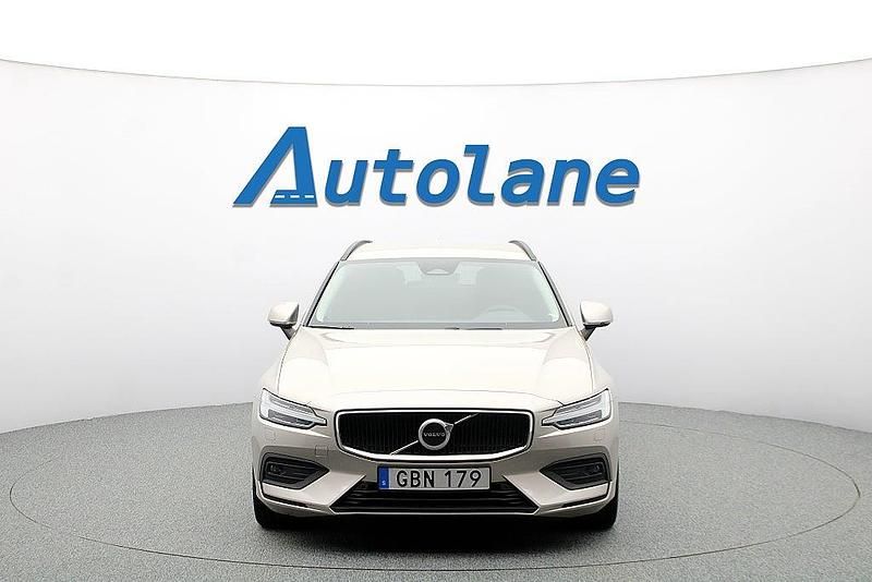 Begagnad Volvo V60 197 HK (144 kW) 2022 Bright dusk Kombi