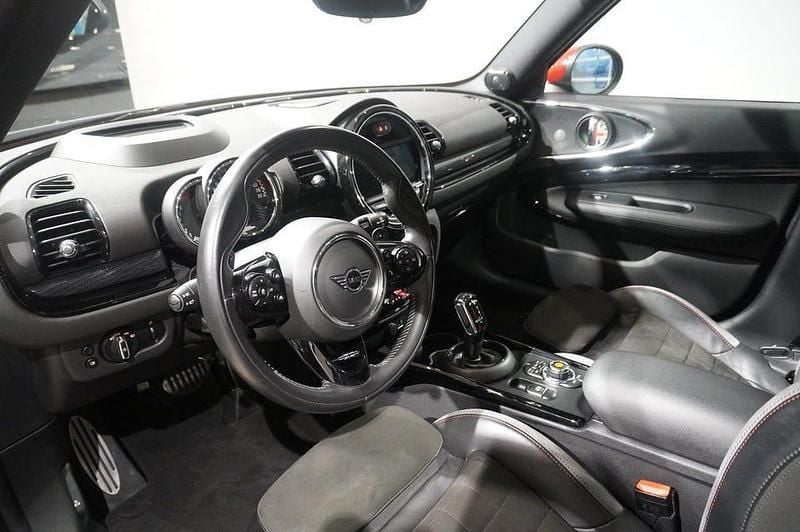 Begagnad Mini John Cooper Works Clubman 306 HK (225 kW) 2020 Svart Kombi