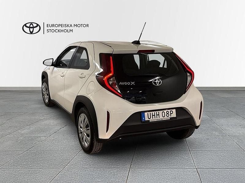 Begagnad Toyota Aygo X Play 72 HK (52 kW) 2022 Vit SUV