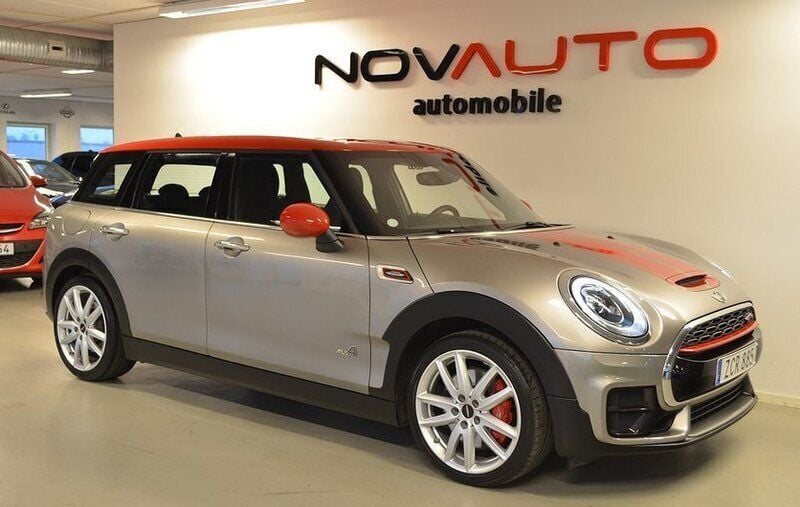 Grå Begagnad 2017 Mini John Cooper Works Clubman Kombi | 279 000 kr (Dyr) - Bild 1/4