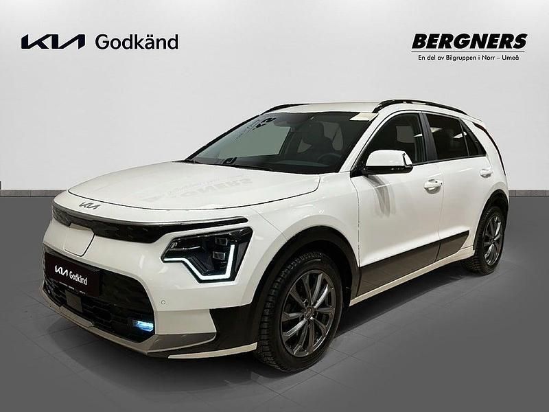 Vit Begagnad 2023 Kia e-Niro Advance SUV | 379 900 kr - Bild 1/4