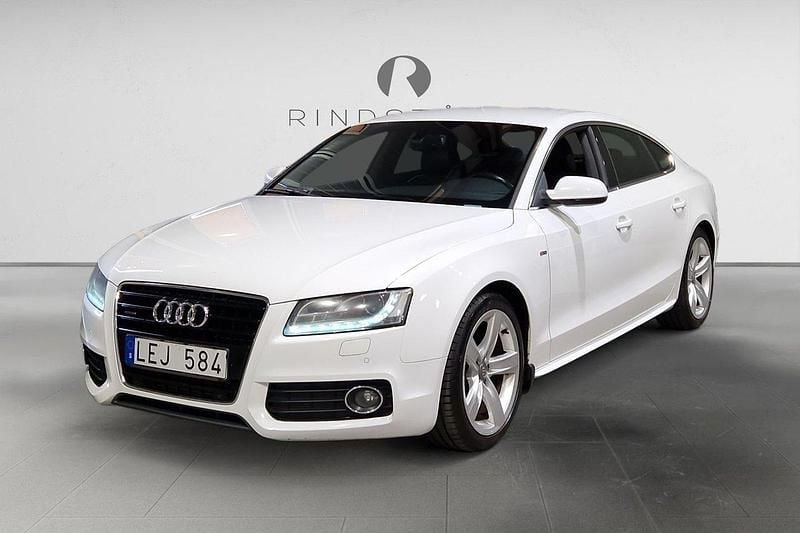 Vit Begagnad 2011 Audi A5 Sportback S-Line Halvkombi | 109 900 kr (Marknadspris) - Bild 1/3