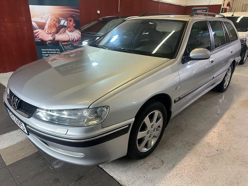 Ljusgrå Begagnad 2003 Peugeot 406 Kombi | 29 900 kr - Bild 1/4