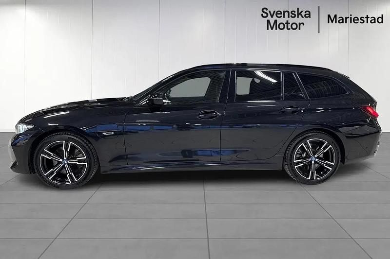 Begagnad BMW 330e M Sport 292 HK (214 kW) 2022 Svart Kombi