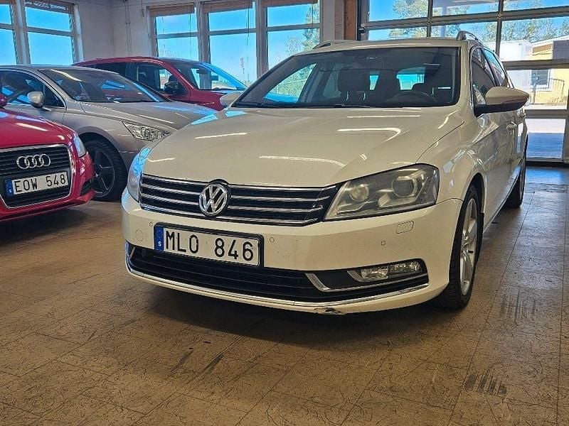 Vit Begagnad 2012 VW Passat GT Kombi | 89 900 kr (Marknadspris) - Bild 1/4