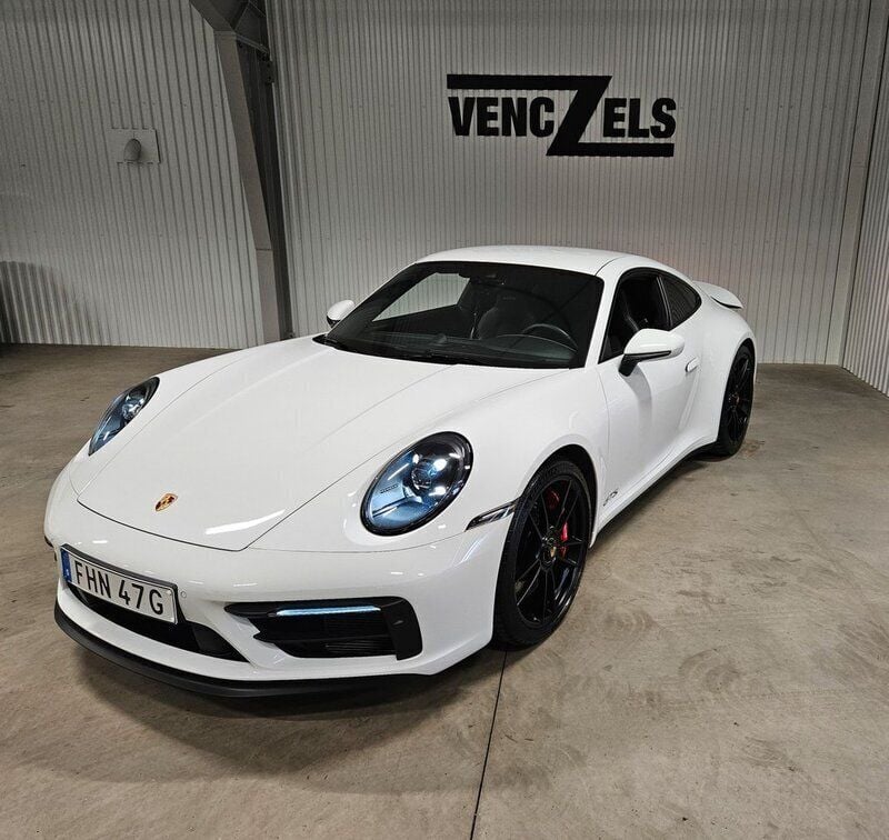 Vit Begagnad 2022 Porsche 911 Carrera GTS Sportkupé | 1 599 000 kr (Superpris) - Bild 1/4