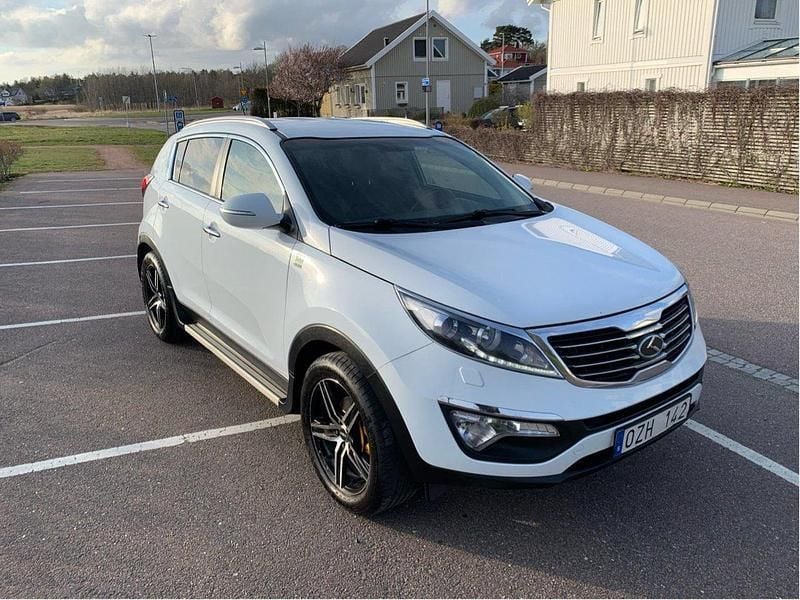 Vit Begagnad 2013 Kia Sportage EX SUV | 79 000 kr (Marknadspris) - Bild 1/4