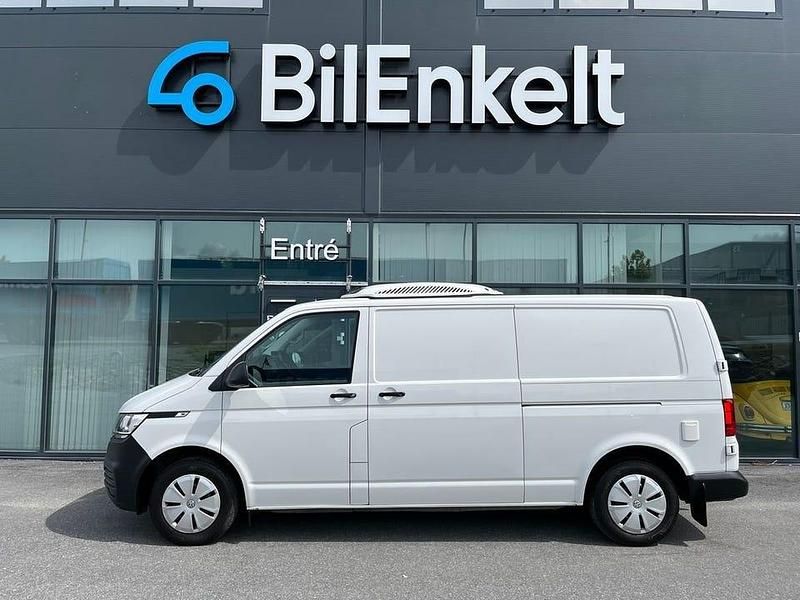 Vit Begagnad 2023 VW T6.1 Van | 499 900 kr (Dyr) - Bild 1/4